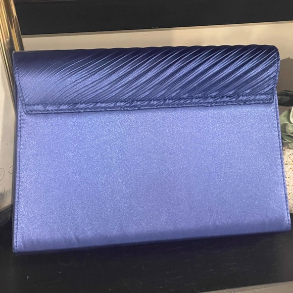 Royal Blue Rhinestone Embellished Pleated Design Clutch with Silver Chain. - Picture 2 of 4